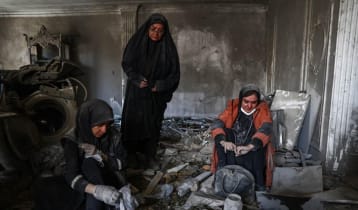 ইরানে ১ লাখ ১৫ হাজার বেসামরিক স্থাপনা বিধ্বস্ত: রেড ক্রিসেন্ট