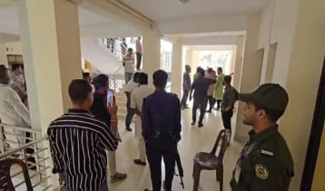 মুন্সীগঞ্জে টেন্ডার জমা নিয়ে দুই পক্ষের ধাওয়া-পাল্টাধাওয়া