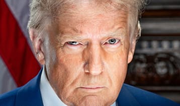 ইরানের ৯টি জাহাজ ধ্বংস করে ডুবিয়ে দিয়েছে যুক্তরাষ্ট্র: ট্রাম্প