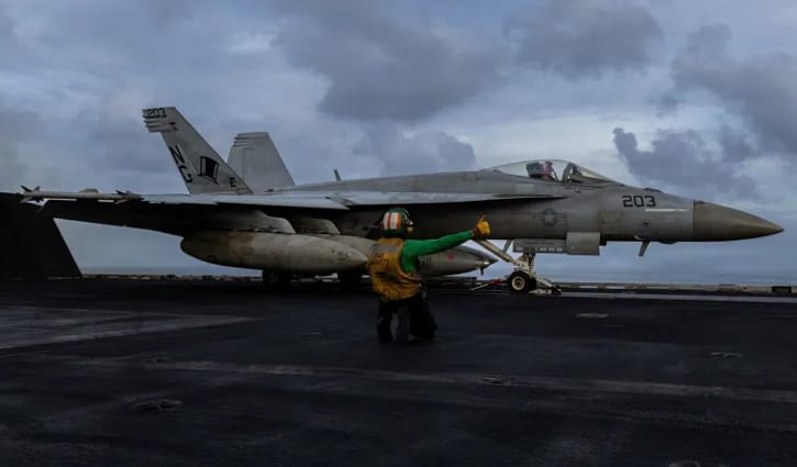 ইরান যুদ্ধের খরচ বহনে আরব দেশগুলোকে ডাকছেন ট্রাম্প