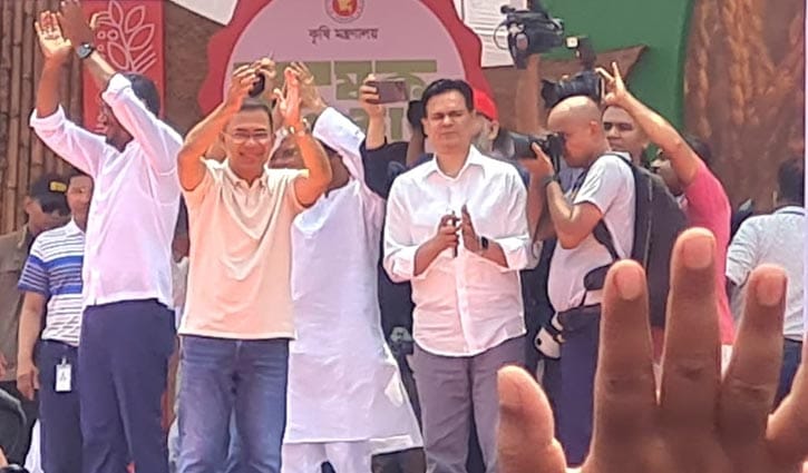 টাঙ্গাইলে ‘কৃষক কার্ড’ বিতরণ অনুষ্ঠানে প্রধানমন্ত্রী