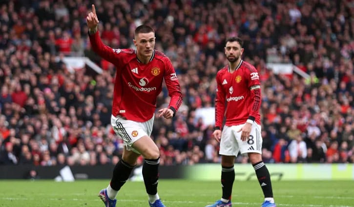 দ্বিতীয়ার্ধে ঝড় তুলে বড় জয় ইউনাইটেডের