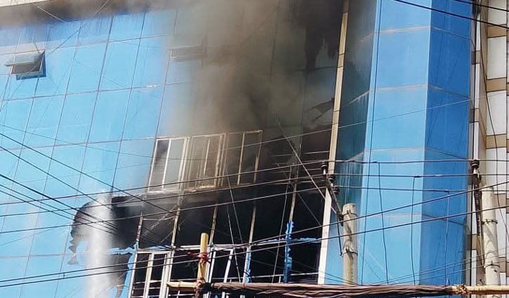 টেরিবাজারে অগ্নিকাণ্ডে ২ জনের মৃত্যু