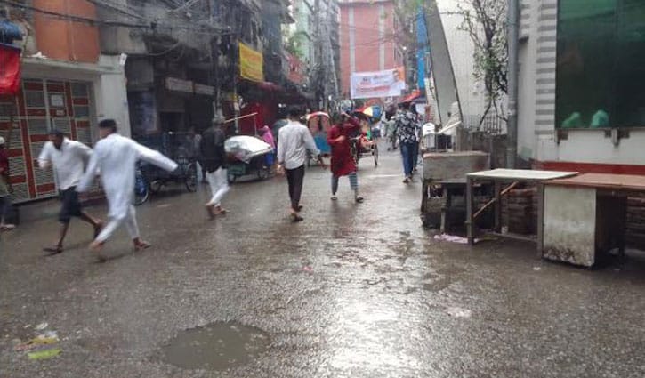ঈদের আগের দিন ঢাকায় ঝড় বৃষ্টি