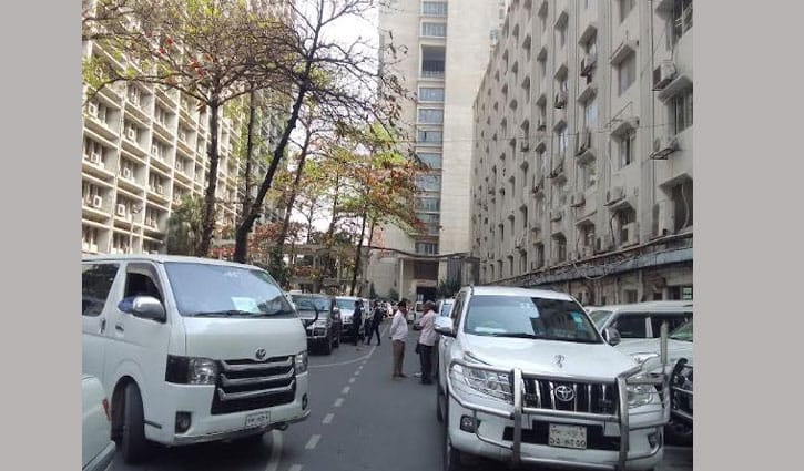 ঈদের ছুটি শেষে খুলেছে সচিবালয়, উপস্থিতি কম