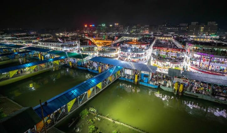 সদরঘাটে দুই লঞ্চের চাপায় একজনের মৃত্যু, নিখোঁজ ২‎