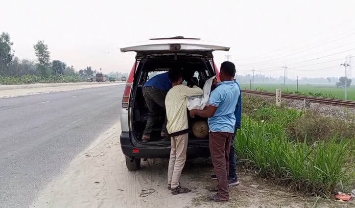 টাঙ্গাইলে ট্রেনে কাটা পড়ে যুবকের মৃত্যু