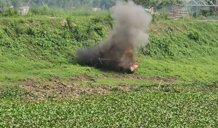 পুকুর খননের সময় মিলল মর্টারশেল, নিষ্ক্রিয় করল বোম স্কোয়াড