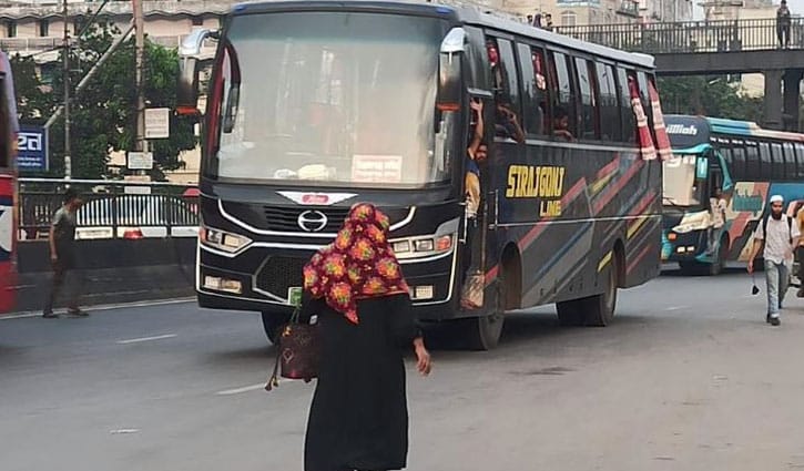 যাত্রীশূন্য গাবতলী 