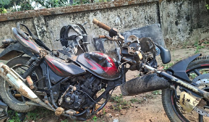 চকরিয়ায় বাসের ধাক্কায় ২ মোটরসাইকেল আরোহী নিহত