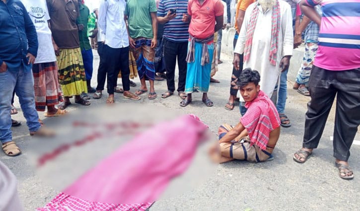 নাটোরে বাসচাপায় ছাত্রদল নেতা নিহত, চালক পলাতক