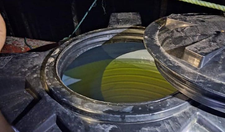 ছাদে পানির ট্যাংক থেকে ৭৫০ লিটার ডিজেল জব্দ