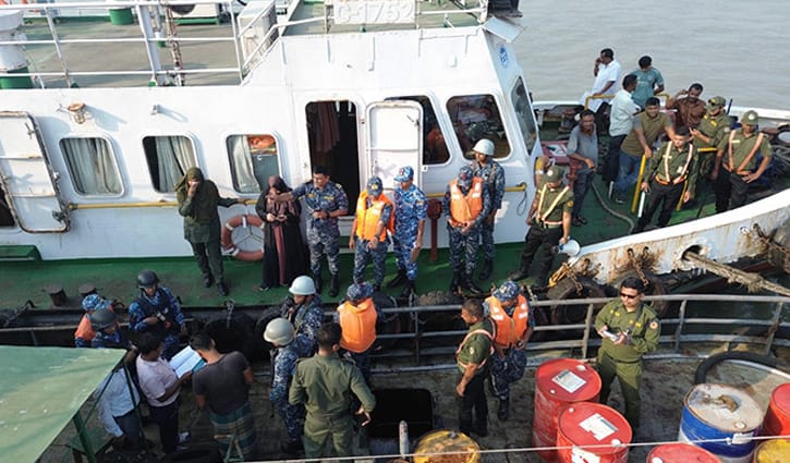 ট্যাংকার জাহাজে মজুত ৩৭ হাজার লিটার ডিজেল জব্দ