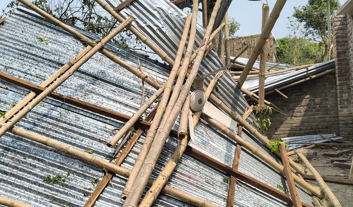 চুয়াডাঙ্গায় ঝড়ে একজন নিহত, আহত ৪