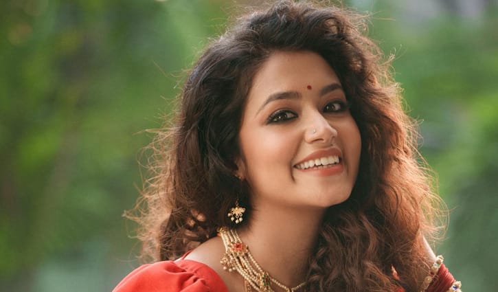 বৈশাখে মায়ের সঙ্গে গিয়ে দোকান দিতাম: ফারিণ