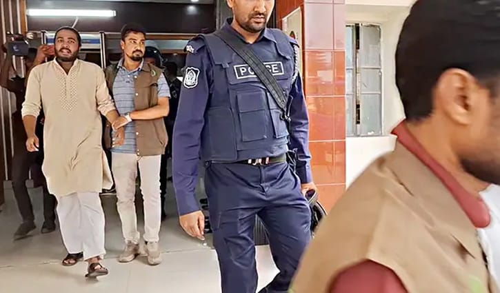 পাম্প ভাঙচুর ও বাসে অগ্নিসংযোগ মামলায় গ্রেপ্তার ৭