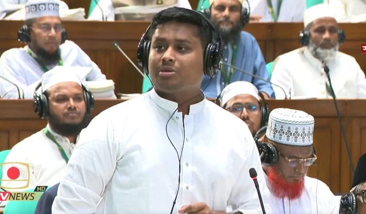 ভর্তিতে লটারির সমালোচনা হাসনাতের