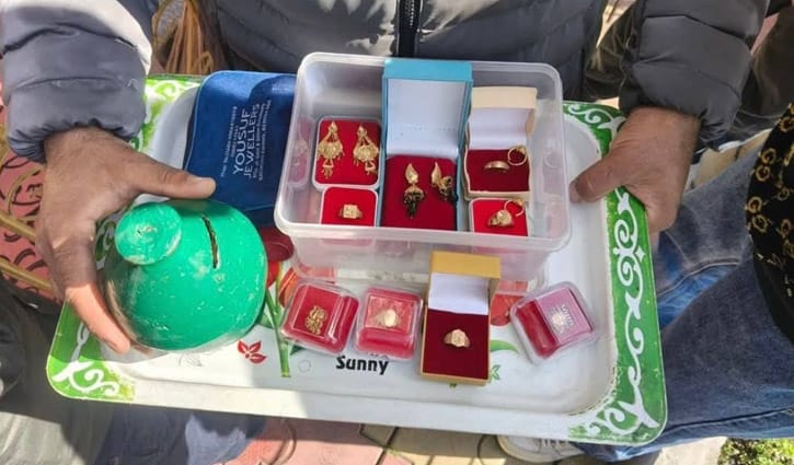 যার যা আছে তা নিয়েই ইরানের পাশে কাশ্মীরি জনতা