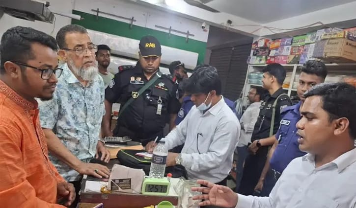 কুষ্টিয়ায় চড়া দামে গ্যাস বিক্রি, লাখ টাকা জরিমানা