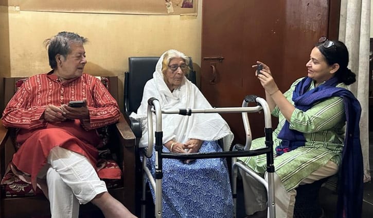 ঈদে মায়ের কাছে মামুনুর রশীদ, সাক্ষী হতে হাজির মিমি