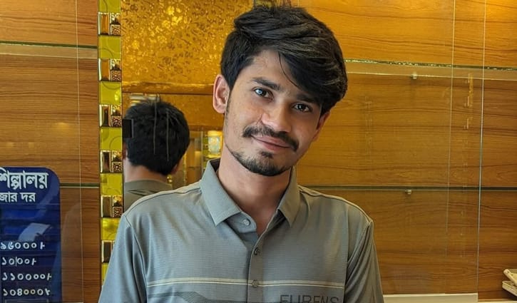 ঝড়ে ভেঙে পড়া গাছে মোটরসাইকেলের ধাক্কা, ব্যবসায়ী নিহত