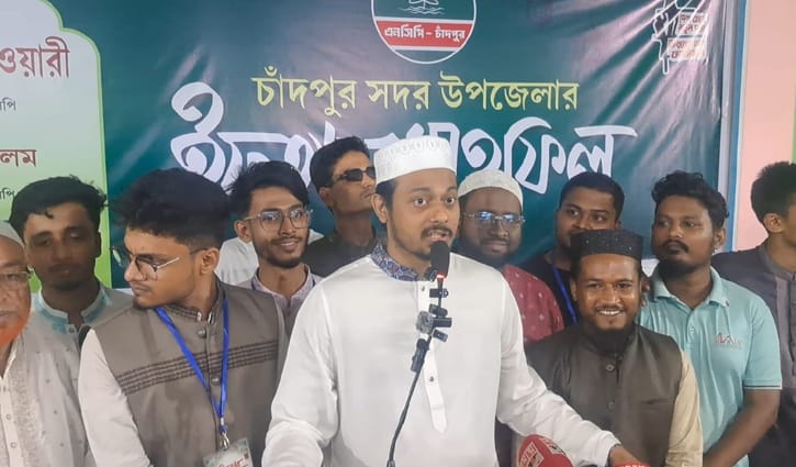 অবৈধ ঠিকাদারকে গাছে বেঁধে রাখার পরামর্শ দিলেন নাসীরুদ্দীন