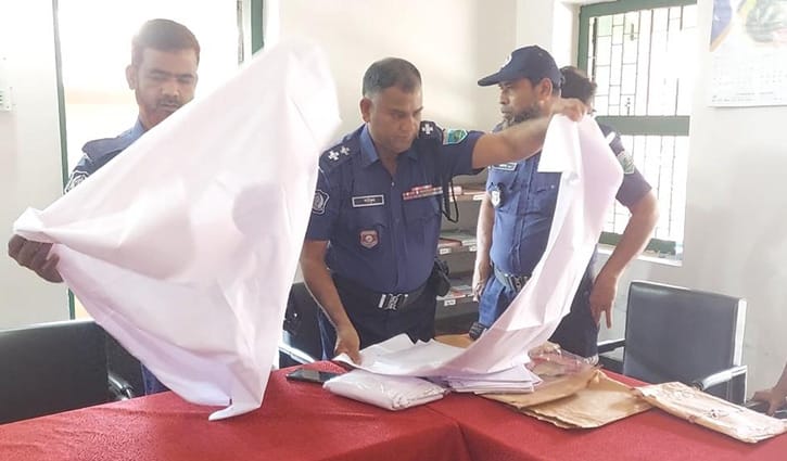 নাটোরে কাফনের কাপড় পাঠিয়ে দুই শিক্ষককে হুমকি 