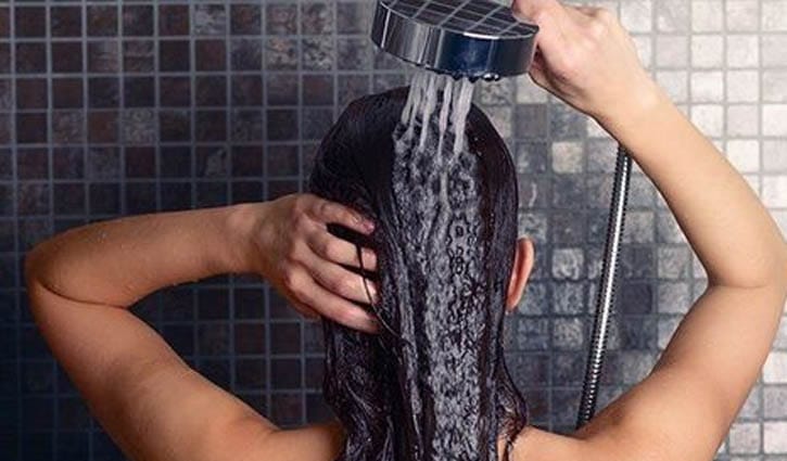 রাত ১১টার পরে গোসল করা কতটা ঝুঁকিপূর্ণ 