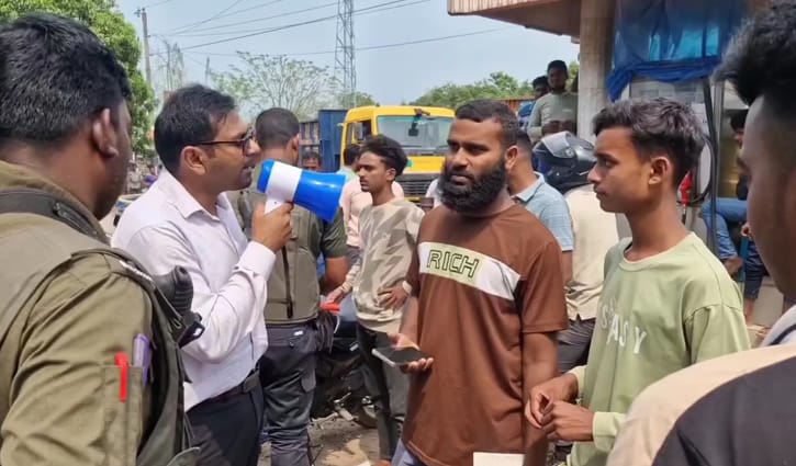 ২ বার তেল নিতে গিয়ে ধরা, অতঃপর