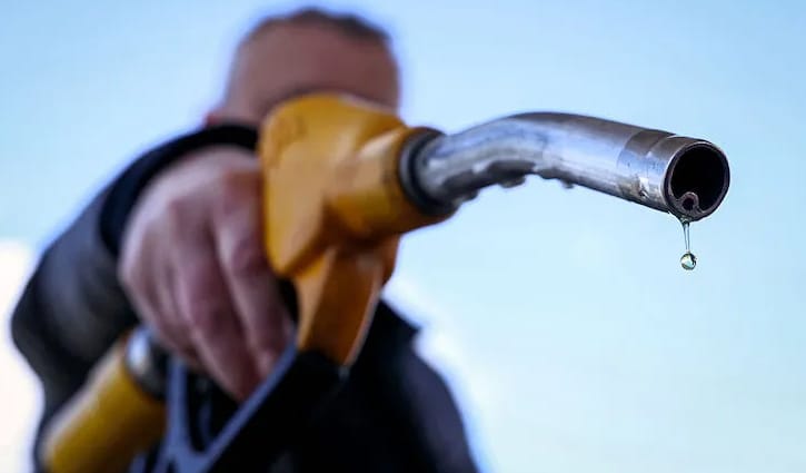 হরমুজ প্রণালি খুললেও তেল সংকট কেন এখনো কাটেনি?