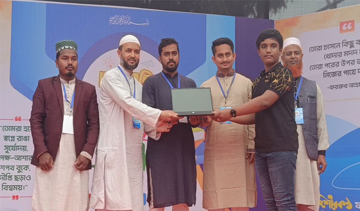 পঞ্চগড়ে ‘কিশোরকণ্ঠ’ মেধাবৃত্তি পেল ১৯৩ শিক্ষার্থী