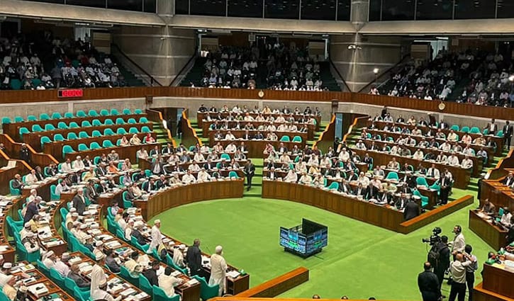 জুলাই সংস্কার পরিষদ: বিরোধীদের নোটিশে তুমুল বিতর্ক, সিদ্ধান্ত মঙ্গলবার