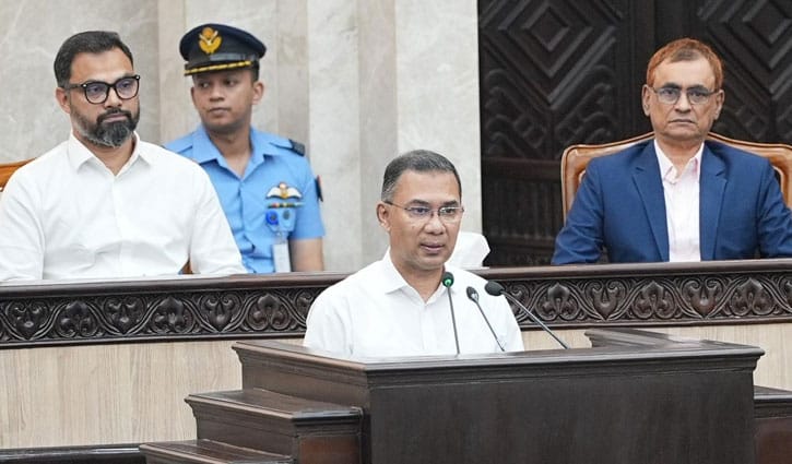 খেলোয়াড়দের রাজনীতিতে না জড়ানোর আহ্বান প্রধানমন্ত্রীর