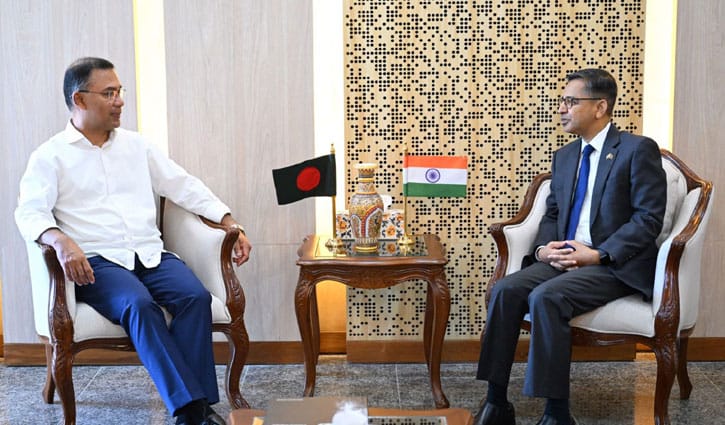 প্রধানমন্ত্রীর সঙ্গে ভারতীয় হাইকমিশনারের বৈঠক, ডিজেল আমদানিসহ নানা বিষয়ে আলোচনা