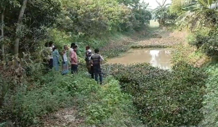 কচুরিপানা পরিষ্কার করতে গিয়ে মিলল নিখোঁজ তরুণের গলিত লাশ