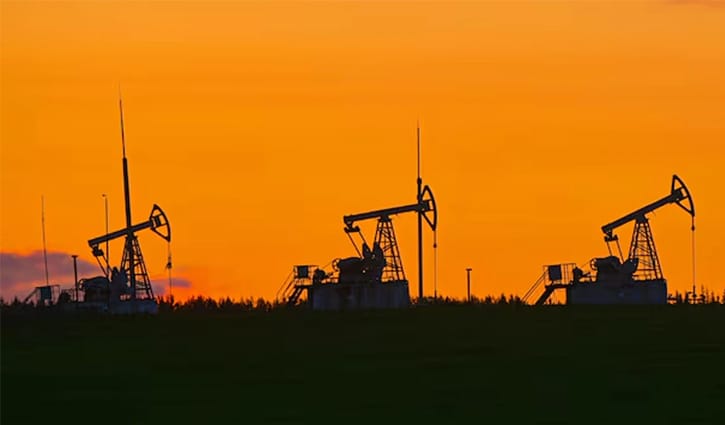 রাশিয়ার তেলের ওপর মার্কিন নিষেধাজ্ঞা সাময়িক স্থগিত