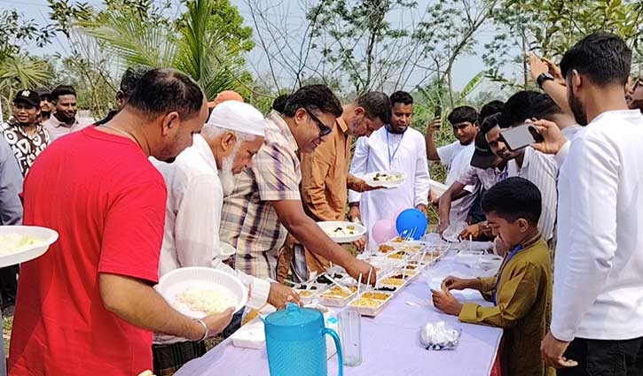কালীগঞ্জে ভর্তার ঘ্রাণে ঈদের ভিন্ন আয়োজন 