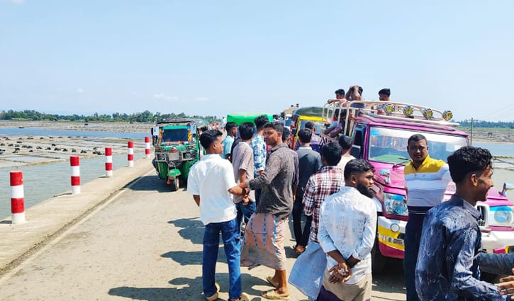 টেকনাফে চান্দের গাড়ি-মোটরসাইকেল সংঘর্ষে যুবক নিহত