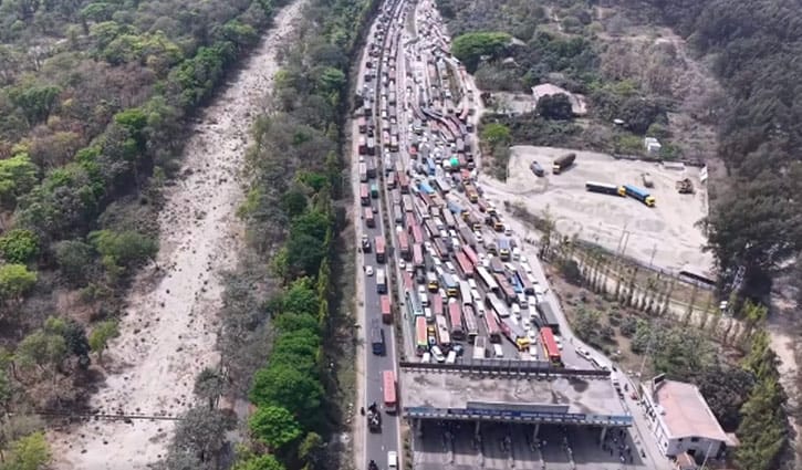 ব্যতিক্রমী ট্রাফিক ব্যবস্থাপনায় যমুনা সেতুতে সচল ঈদযাত্রা