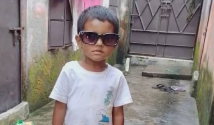 ফতুল্লায় নির্মাণাধীন ভবনের পাইলিংয়ের পাইপ পড়ে শিশুর মৃত্যু