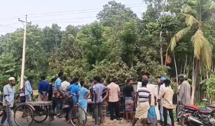 তালায় পিকআপের ধাক্কায় নিহত ২