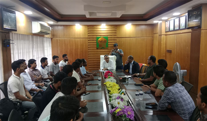ইবির নতুন উপাচার্যের সঙ্গে ছাত্রদলের মতবিনিময়