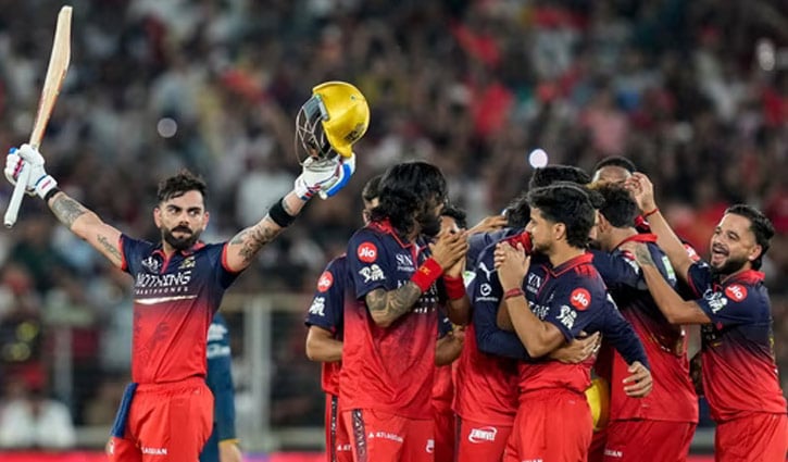 কোহলির ঝড়ে ইতিহাস, টানা দ্বিতীয়বার বেঙ্গালুরু চ্যাম্পিয়ন