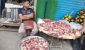 বিক্রি হচ্ছে কোরবানির মাংস, কেজি ৯০০ টাকা