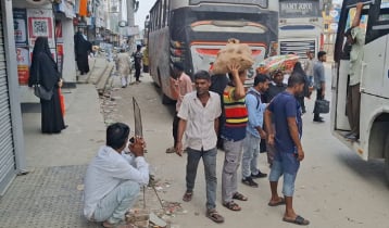 ঢাকা-টাঙ্গাইল মহাসড়কে বেড়েছে কর্মস্থলে ফেরা মানুষের চাপ 