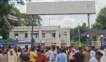 হত্যা মামলার আসামিকে ছাড়াতে থানা ঘেরাও