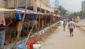 কমলাপুর হাটে এখনো আসছে পশু, ক্রেতার অপেক্ষা