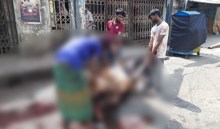 ঈদের পরের দিনেও চলছে পশু কোরবানি