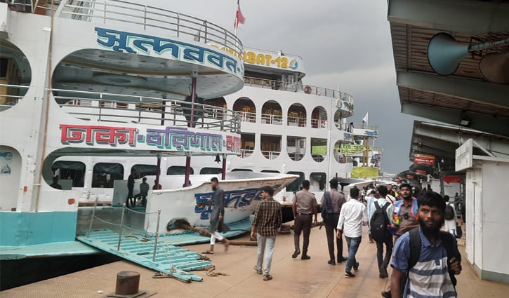 এখনো লঞ্চে গন্তব্যে যাওয়া অনেকের পছন্দ