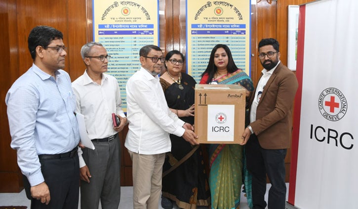 স্বাস্থ্য মন্ত্রণালয়কে ১৪টি অক্সিজেন কনসেনট্রেটর সহায়তা  